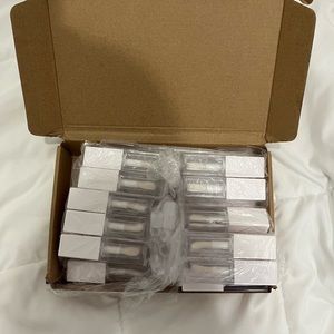 white empty lip gloss tubes